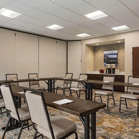 Hampton Inn & Suites Pittsburgh Waterfront West Homestead Bagian luar foto