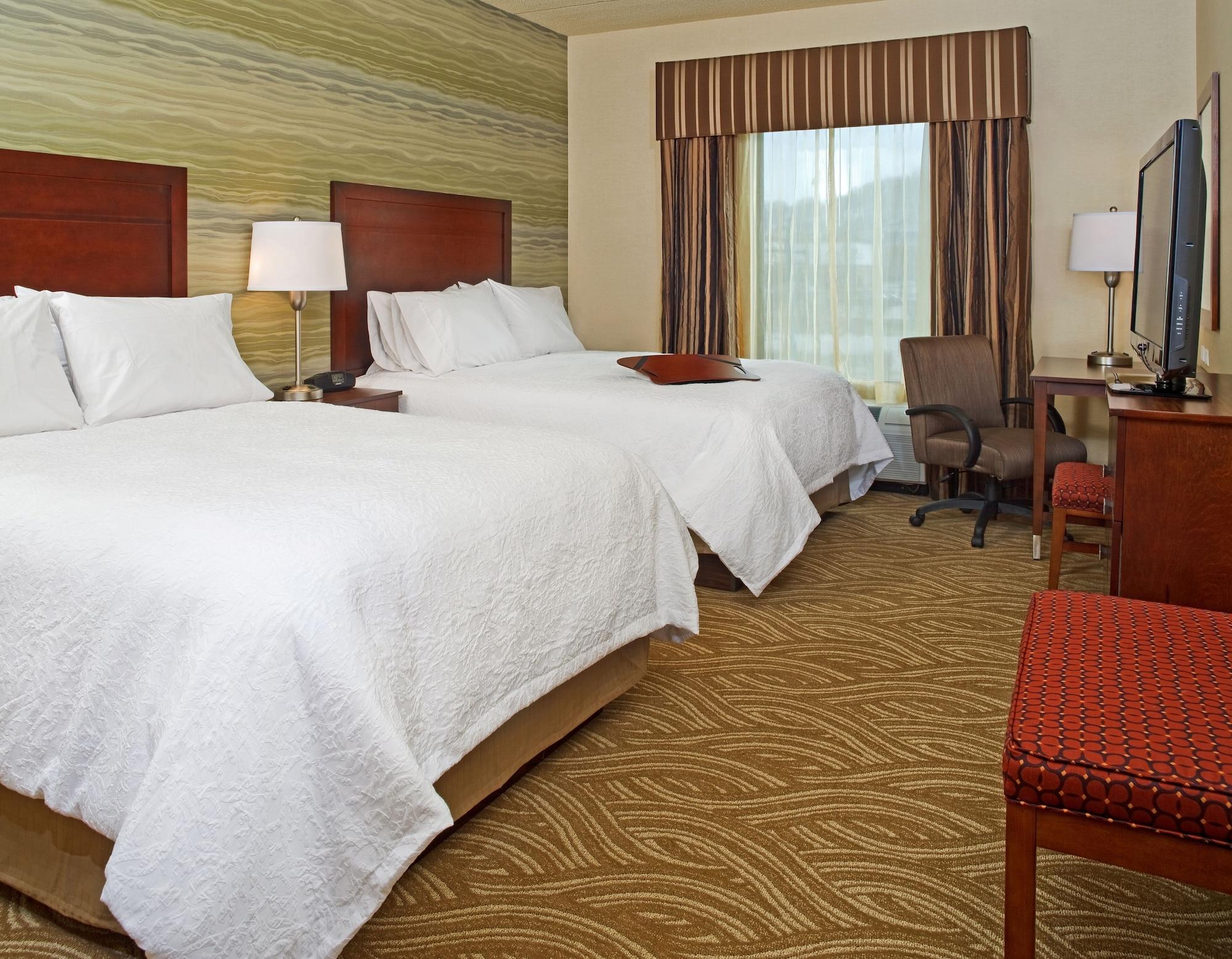 Hampton Inn & Suites Pittsburgh Waterfront West Homestead Bagian luar foto