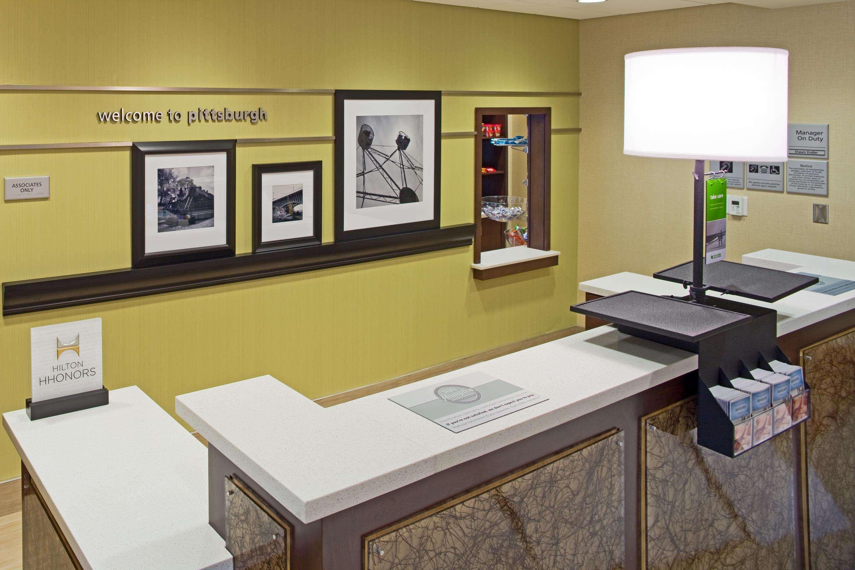 Hampton Inn & Suites Pittsburgh Waterfront West Homestead Bagian luar foto