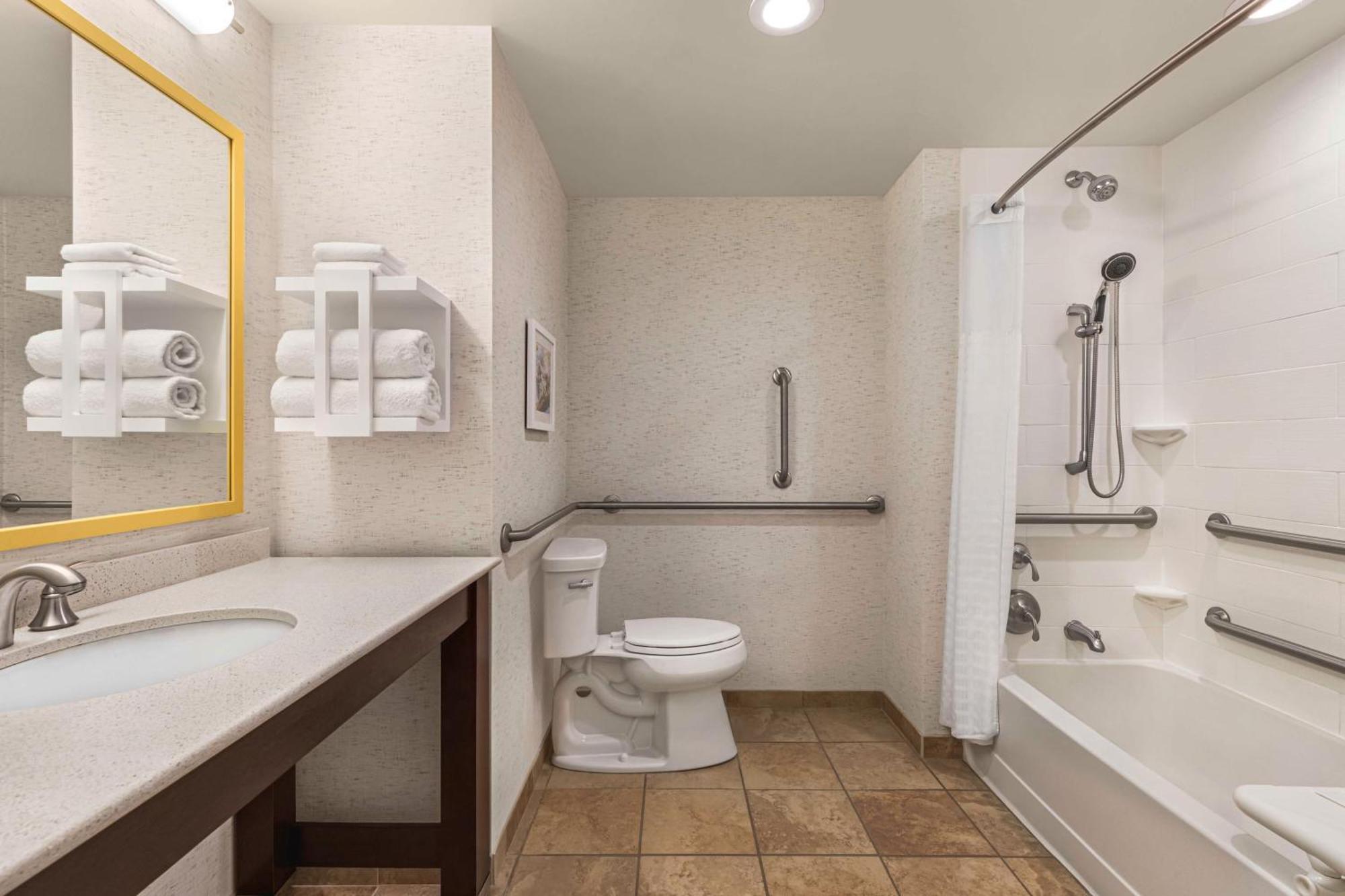 Hampton Inn & Suites Pittsburgh Waterfront West Homestead Bagian luar foto