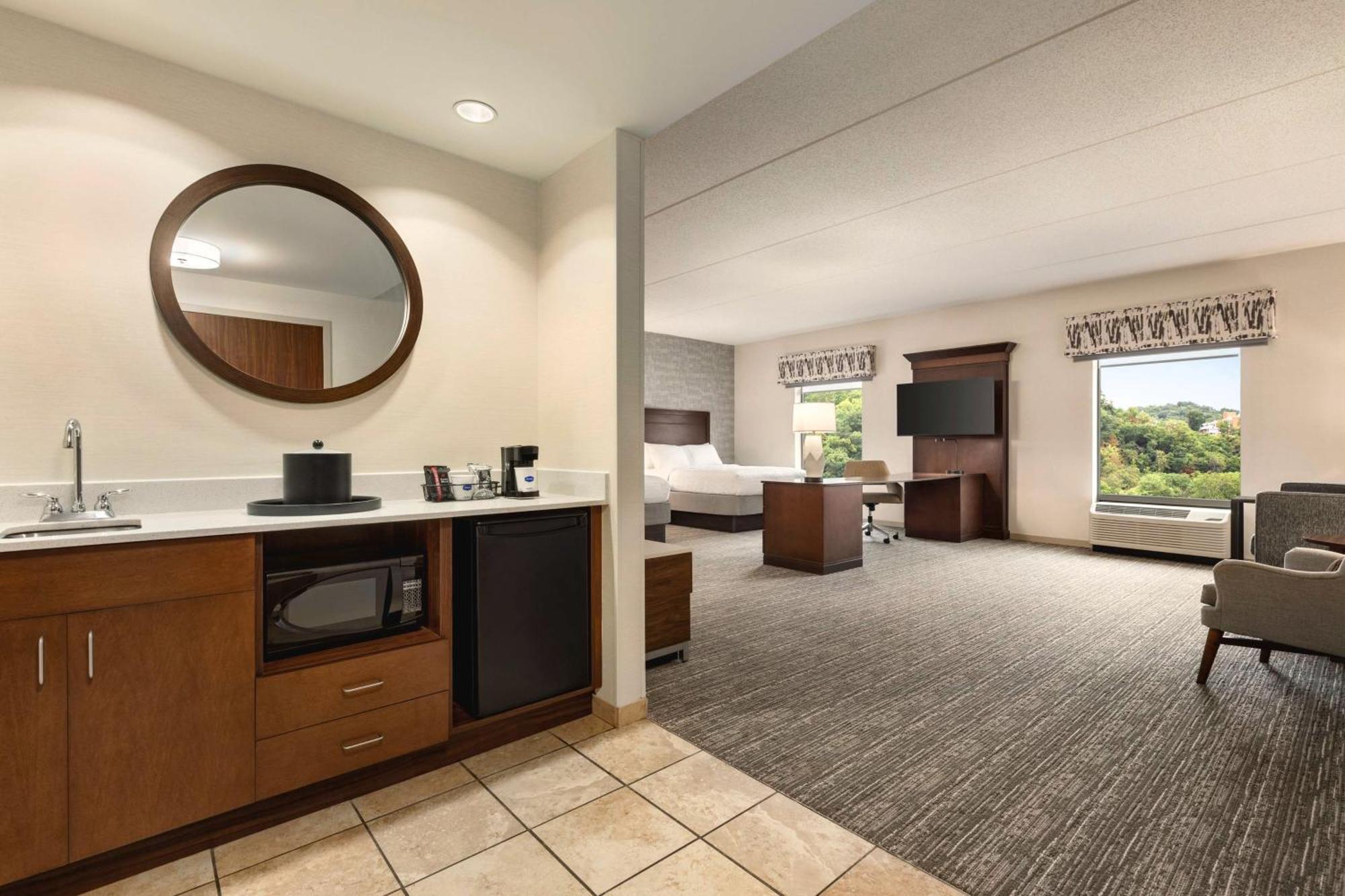 Hampton Inn & Suites Pittsburgh Waterfront West Homestead Bagian luar foto