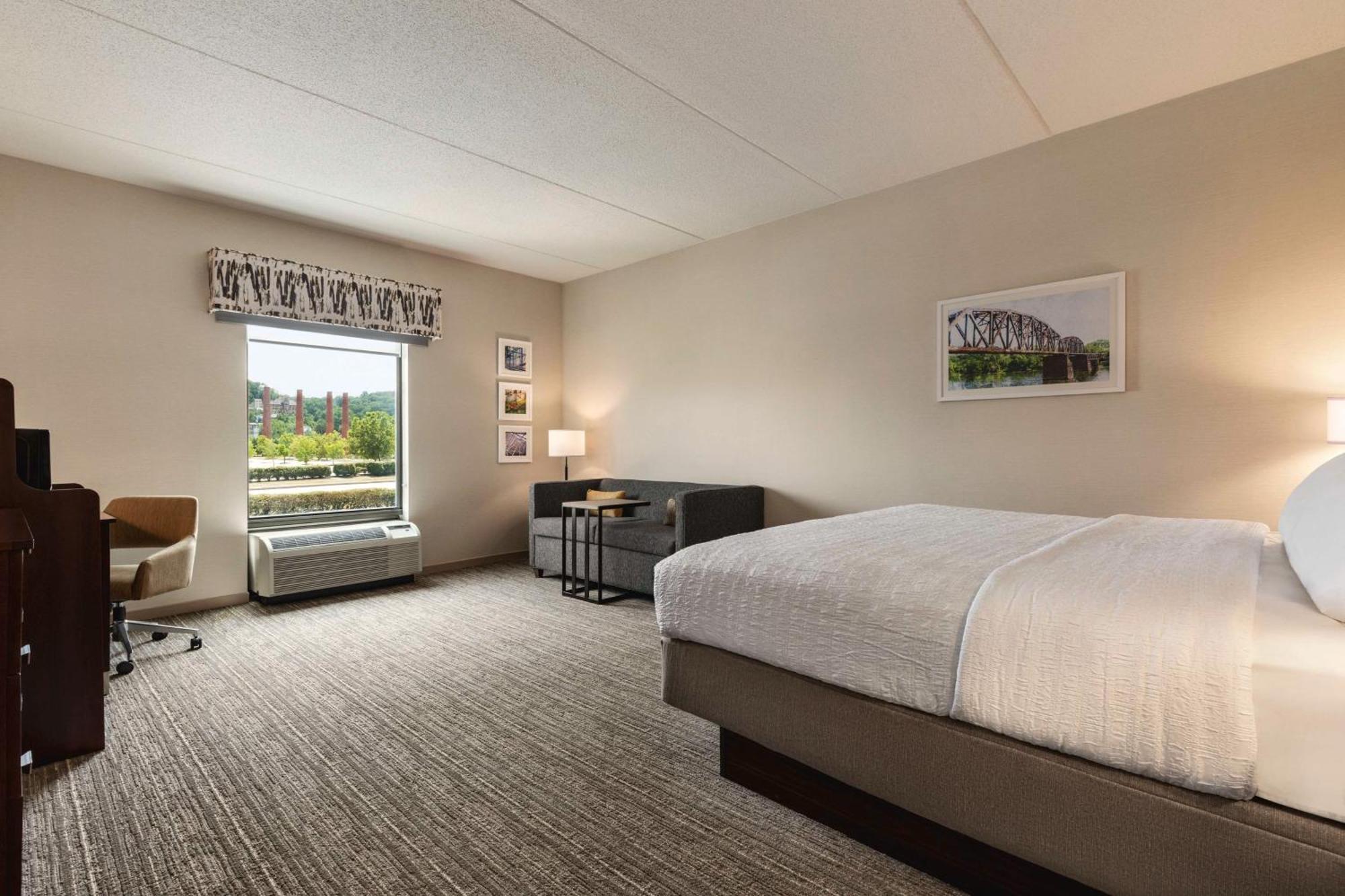 Hampton Inn & Suites Pittsburgh Waterfront West Homestead Bagian luar foto