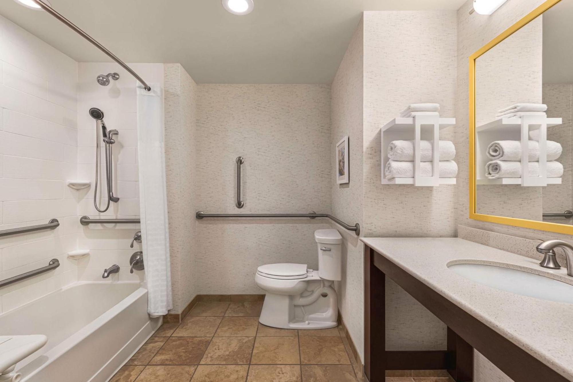 Hampton Inn & Suites Pittsburgh Waterfront West Homestead Bagian luar foto