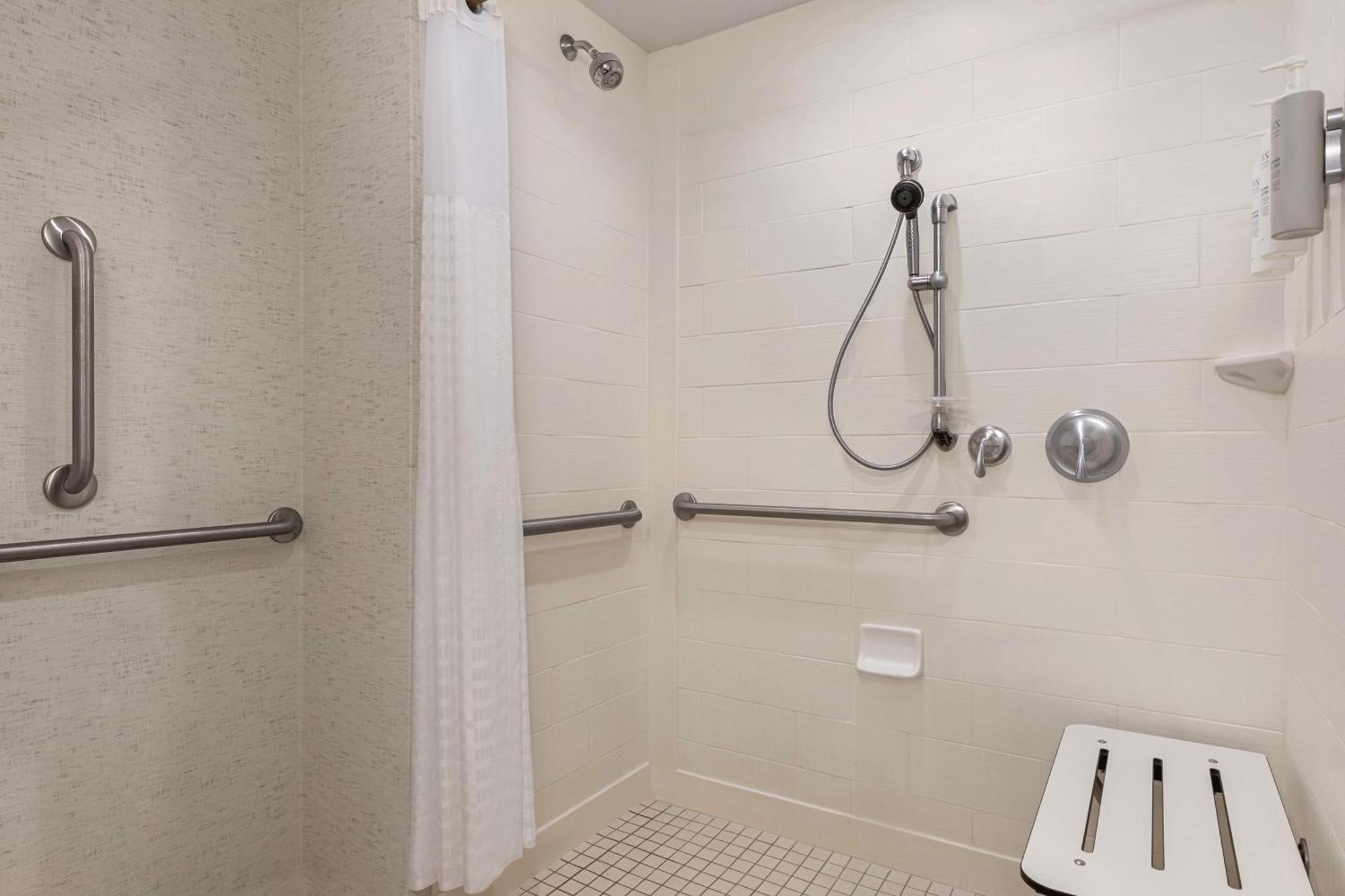 Hampton Inn & Suites Pittsburgh Waterfront West Homestead Bagian luar foto