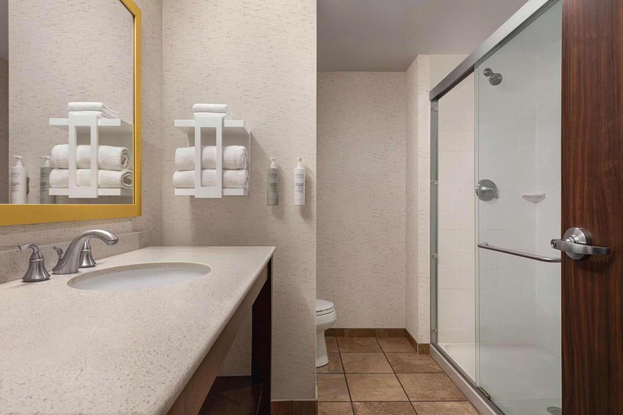 Hampton Inn & Suites Pittsburgh Waterfront West Homestead Bagian luar foto